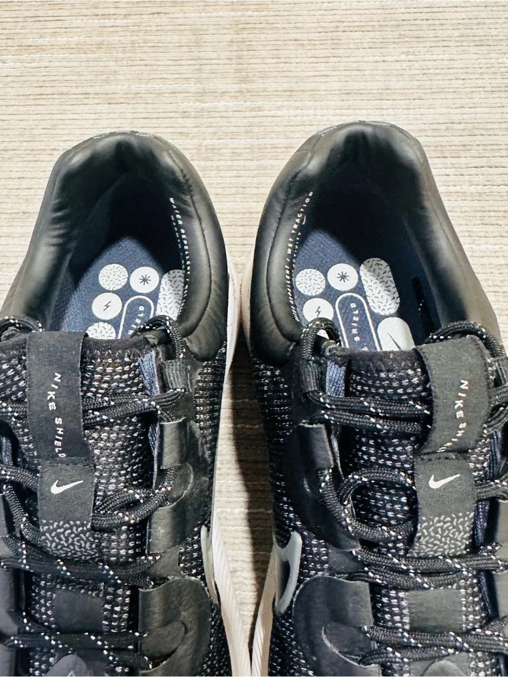 Nike Zoom Winflo 8 Shield Running Shoes Black (DC3730-001) Women’s Size 9US
